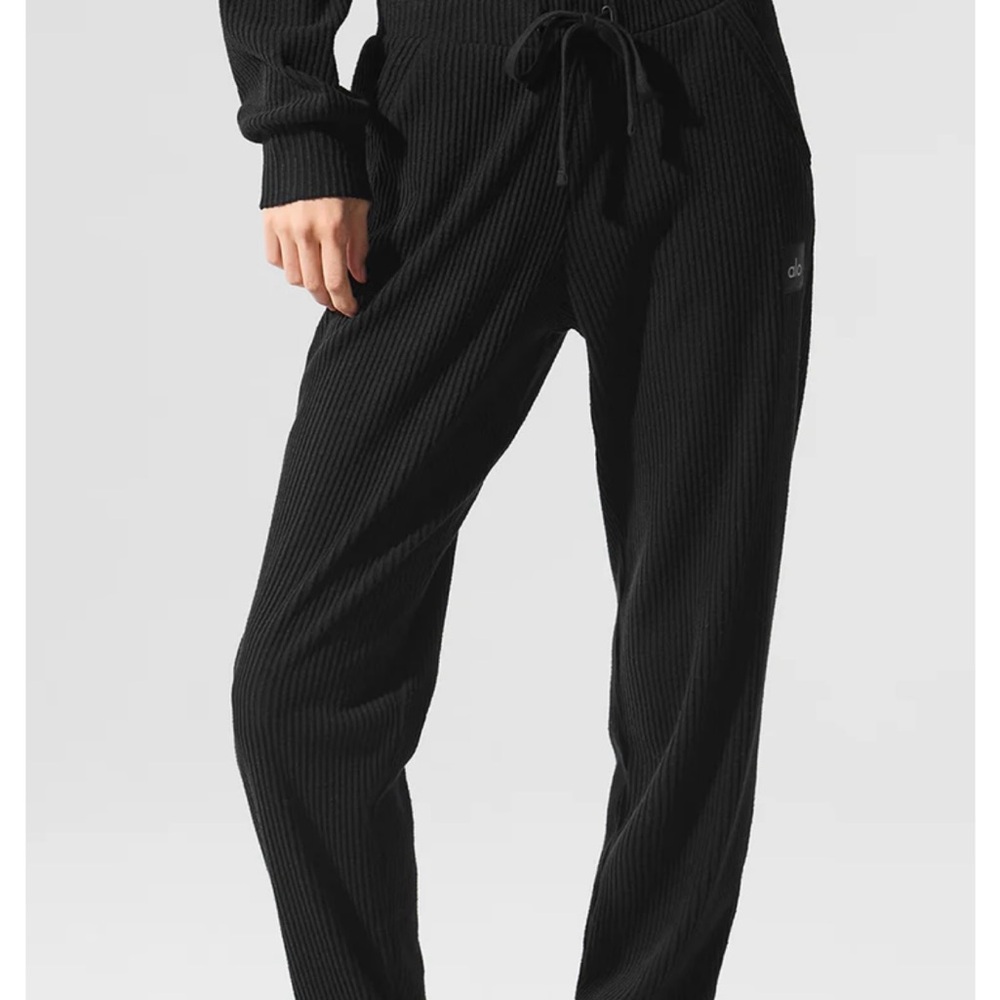 ALO MUSE SWEATPANTS - Picture 4 of 4